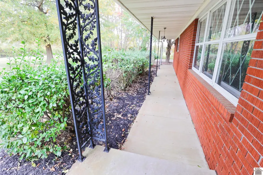 8310 Moore Rd, Paducah, KY 42001 - Image #3