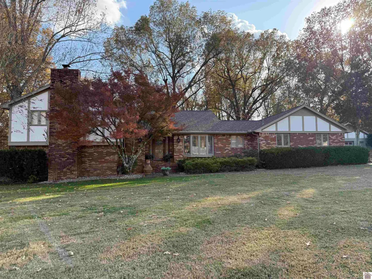 906 E 14th St, Benton, KY 42025 - Image #1