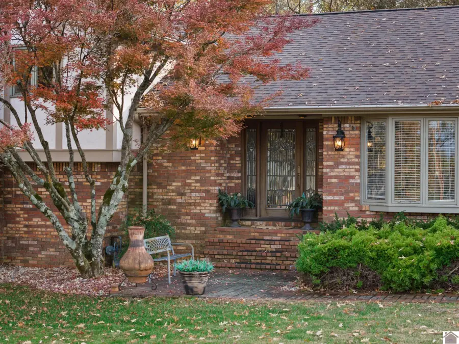 906 E 14th St, Benton, KY 42025 - Image #2