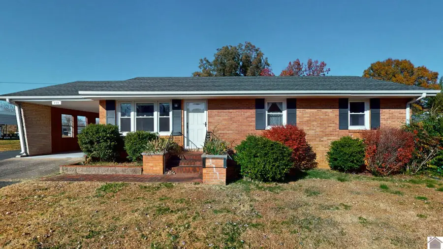 209 E 20th Street, Benton, KY 42025 - Image #2