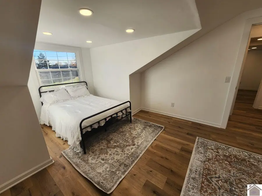 114 Spruce St, Murray, KY 42071 - Image #2