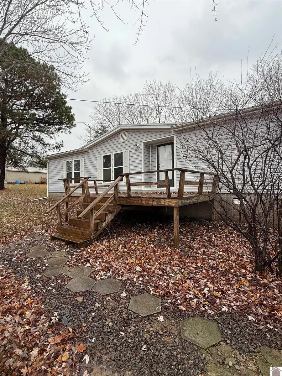 95 Juniper Ln, Calvert City, KY 42029 - Image #3