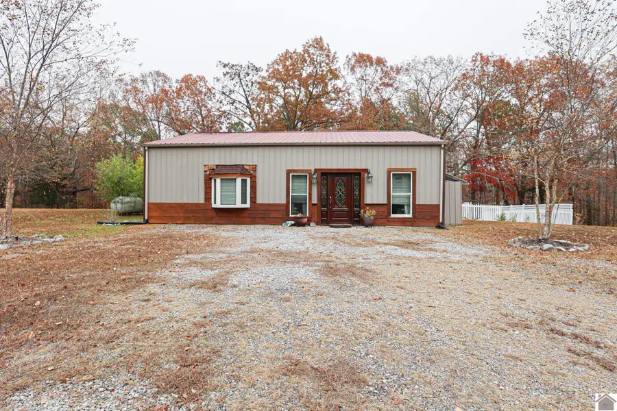 102 Jurt Ln, Hardin, KY 42048 - Image #2