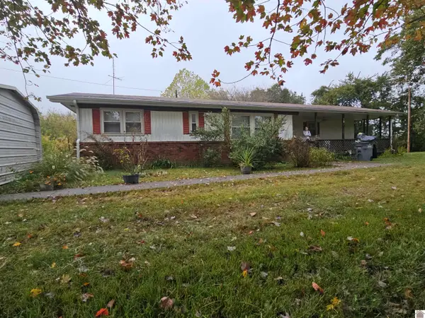 215 Fisher Rd, Paducah, KY 42001