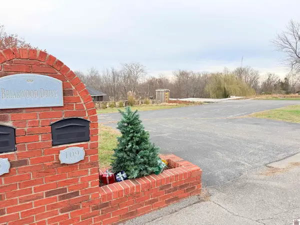 109 Briarwood Dr., Marion, KY 42064