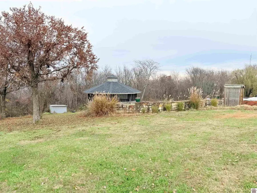 109 Briarwood Dr., Marion, KY 42064 - Image #3