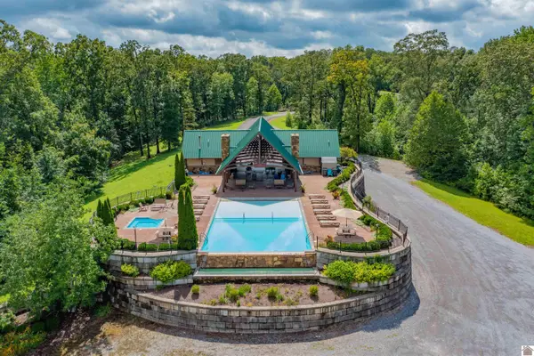 2 Pelican Lane, Murray, KY 42044