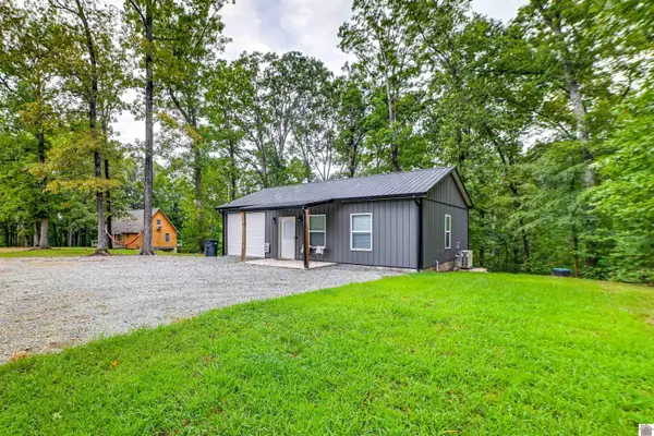 120 Wooded Acres Lane, Murray, KY 42071