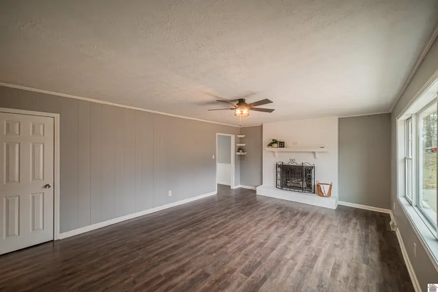 442 Whispering Oaks Loop, Mayfield, KY 42066 - Image #2