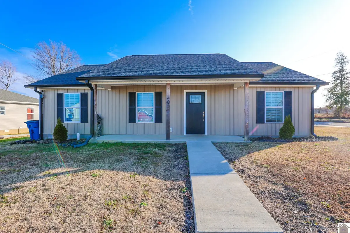 302 N 5th St, Mayfield, KY 42066 - Image #1