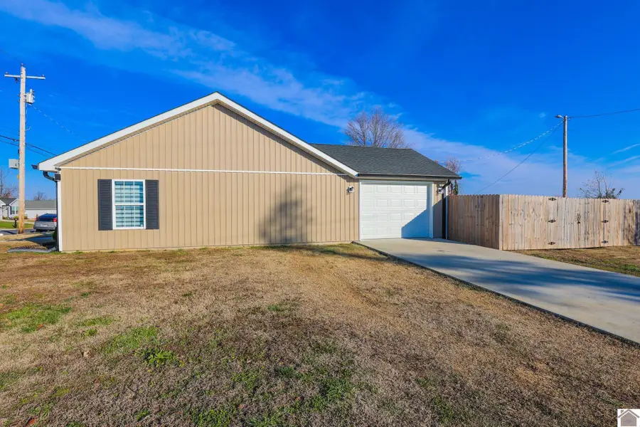 302 N 5th St, Mayfield, KY 42066 - Image #3