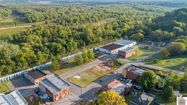 219 Clinton St., Hickman, KY 42050