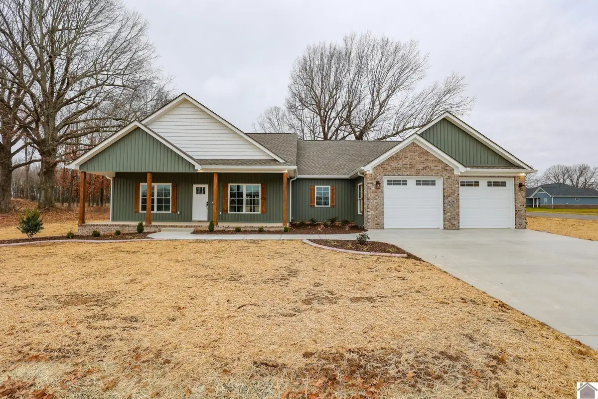 261 Ayly Estates Drive, Mayfield, KY 42066 - Image #1