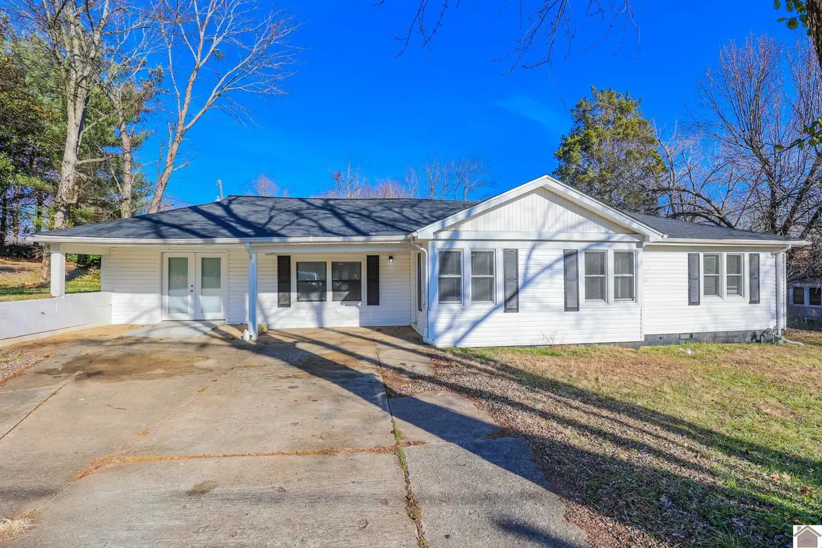 522 W 12th St, Benton, KY 42025 - Image #1