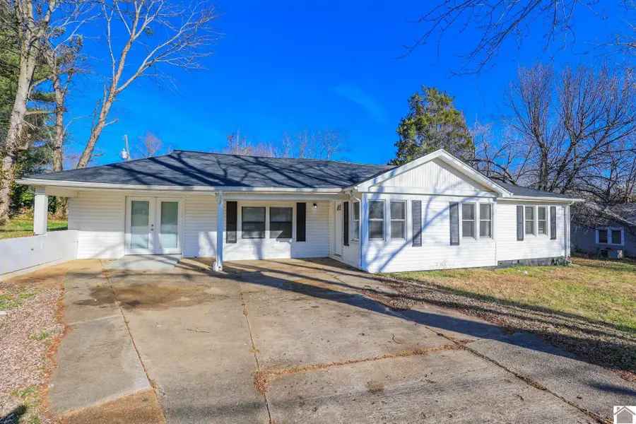 522 W 12th St, Benton, KY 42025 - Image #2