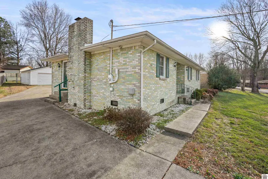 325 Longview Drive, Paducah, KY 42001-4019 - Image #3