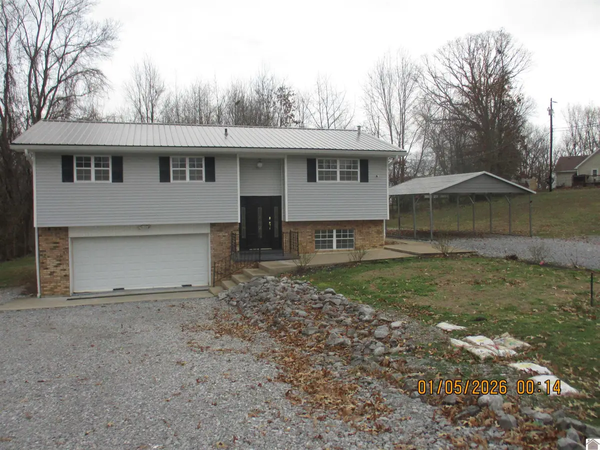 112 Noel Dr, Cadiz, KY 42211 - Image #1