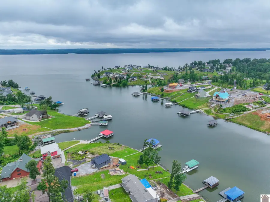 170 Concord Dr, Gilbertsville, KY 42044 - Image #3