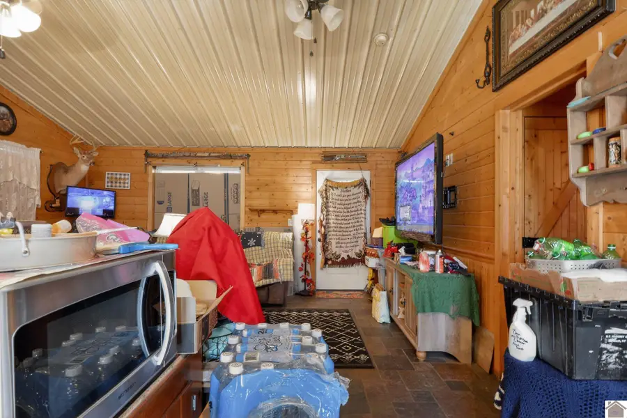 195 Hidden Lake Road, Hardin, KY 42048 - Image #3