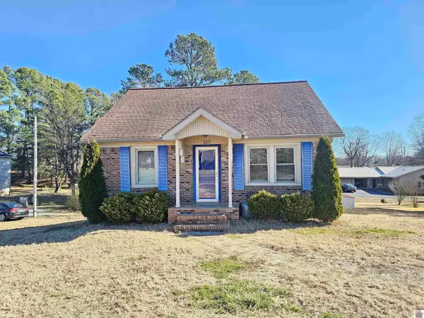 220 Albany, Paducah, KY 42003