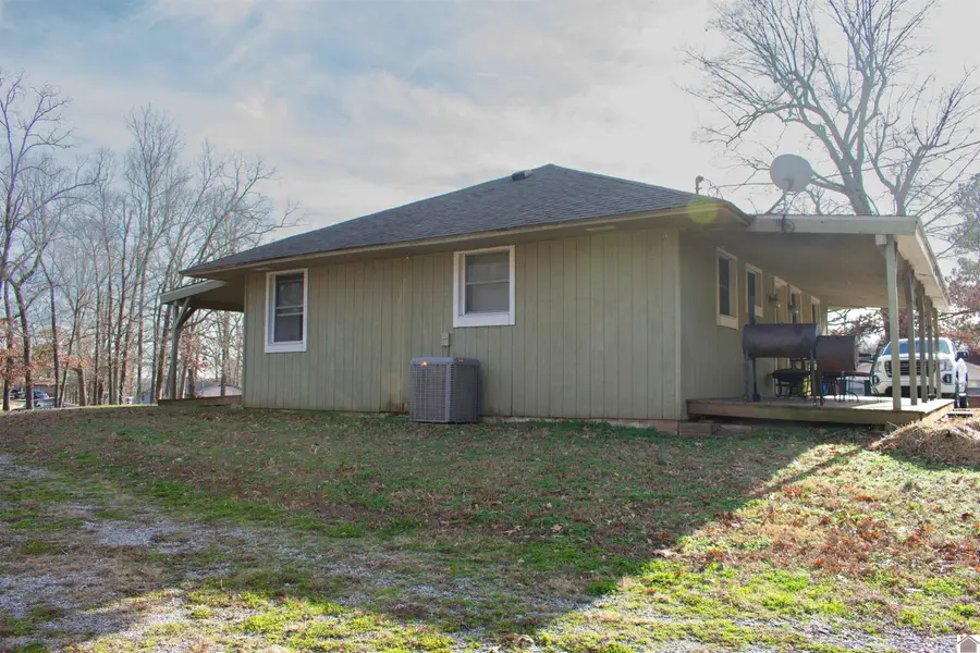 1535 Ridge Rd, Gilbertsville, KY 42044 - Image #3