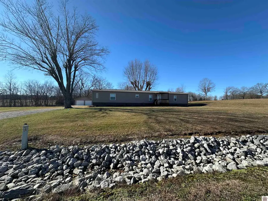 765 Flynns Ferry Road, Fredonia, KY 42411 - Image #2