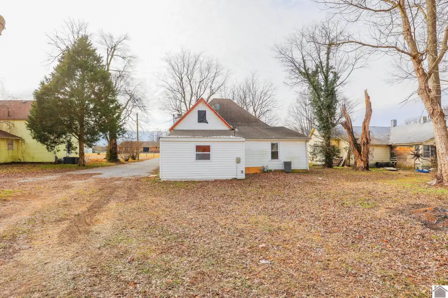528 Olive Street, La Center, KY 42056 - #3