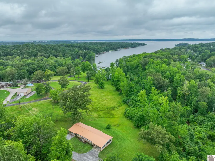 347/349 Wildwood Circle, Gilbertsville, KY 42044 - #2