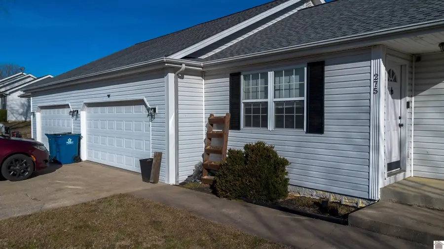 275 Foster Dr, Kevil, KY 42053 - Image #2