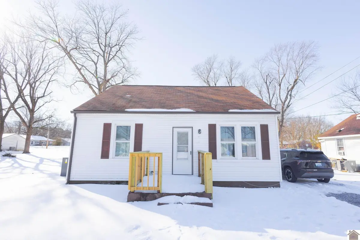 402 W Highland Drive, Fulton, KY 42041 - #1