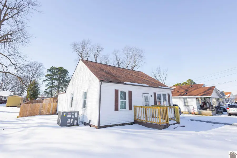 402 W Highland Drive, Fulton, KY 42041 - #2