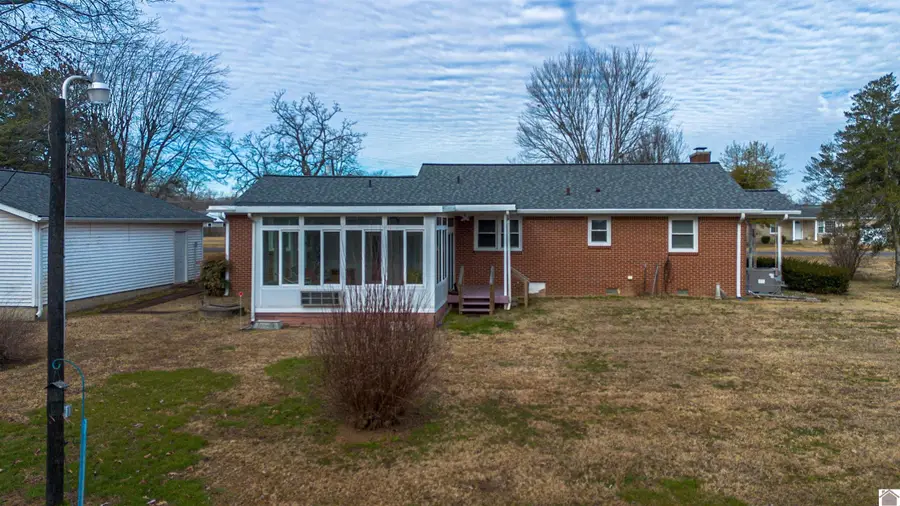 114 N Crestview Dr, Paducah, KY 42001 - #2