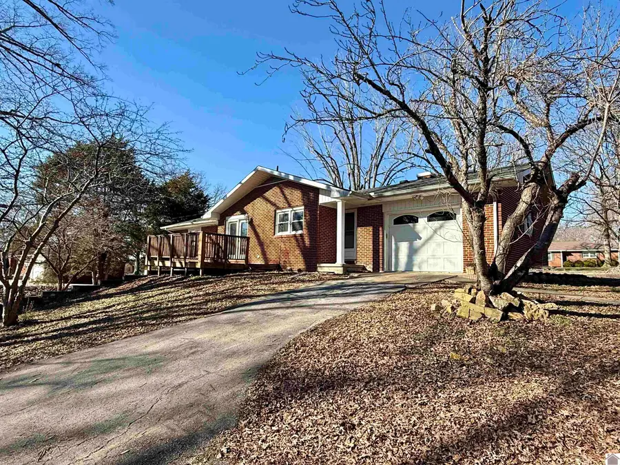 99 Deepwood Dr, Cadiz, KY 42211 - #3