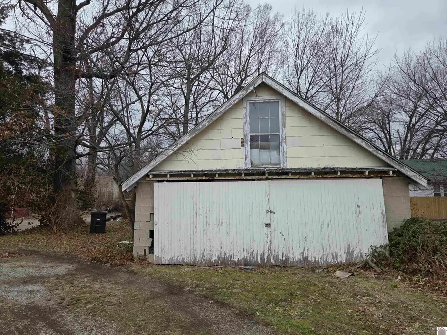 706 N 23rd Street, Paducah, KY 42001 - #2