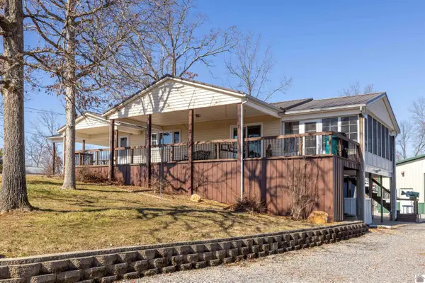 400 Cambridge Shores Dr, Gilbertsville, KY 42044