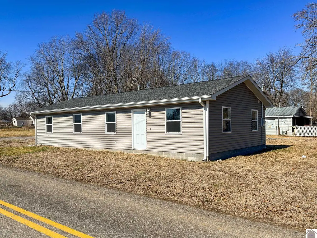 408 2nd, La Center, KY 42056 - #1