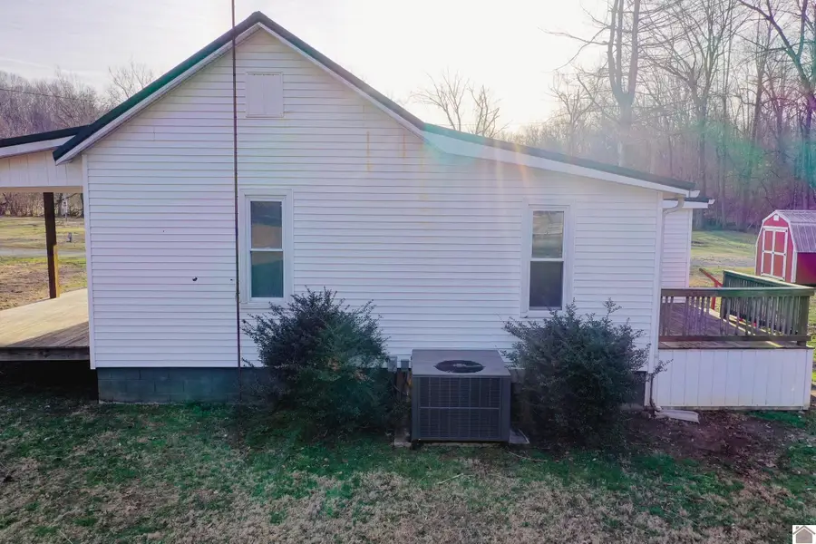 1880 Ky 293, Eddyville, KY 42038 - #3