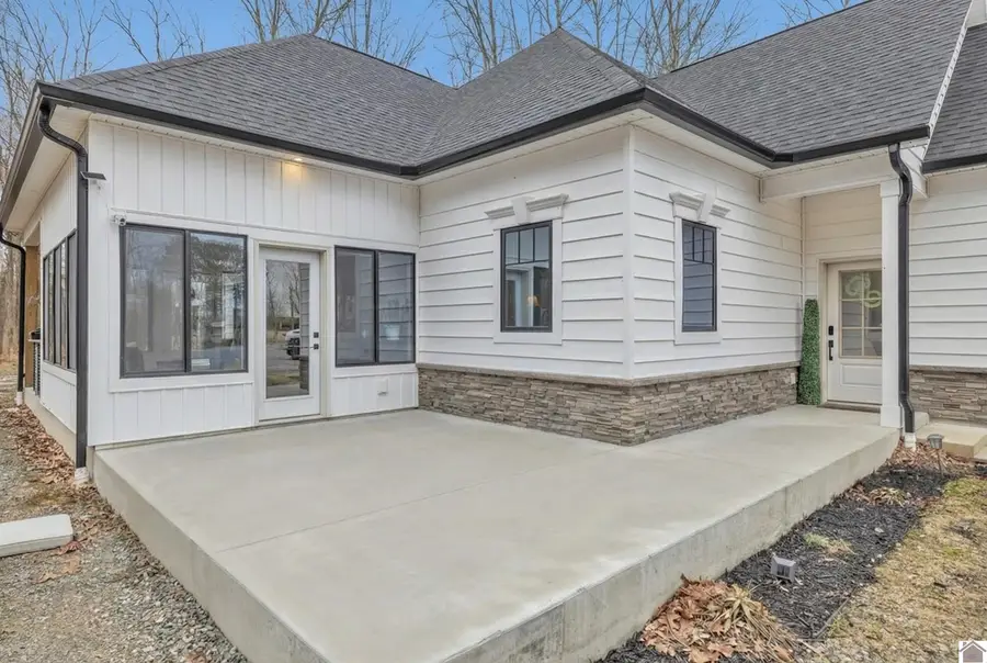 4880 Leonard Futrell Road, Paducah, KY 42001 - #3