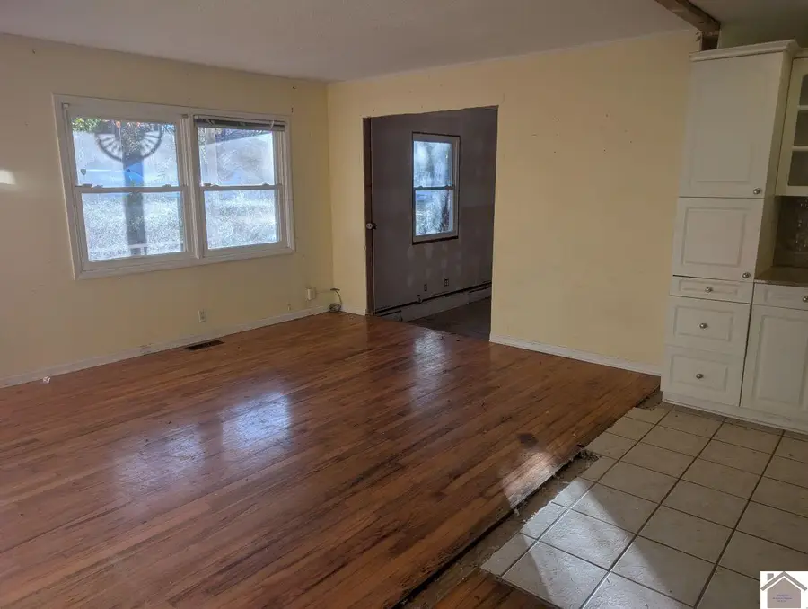 244 Longview Dr, Paducah, KY 42003 - #3