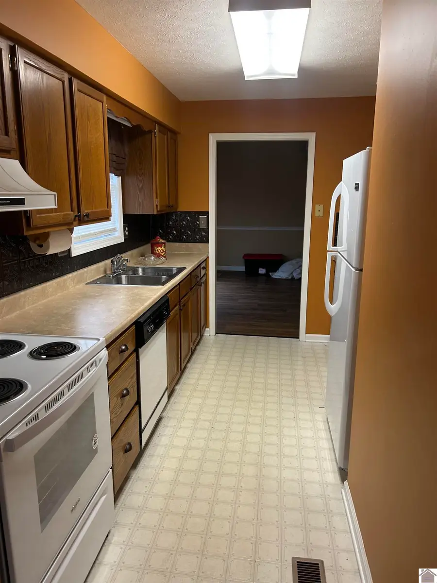 903 Sivley Road, Hopkinsville, KY 42240 - #3