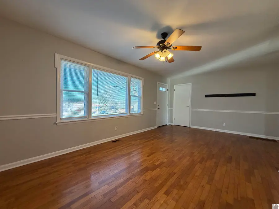 307 Maple Street, Princeton, KY 42445 - #3