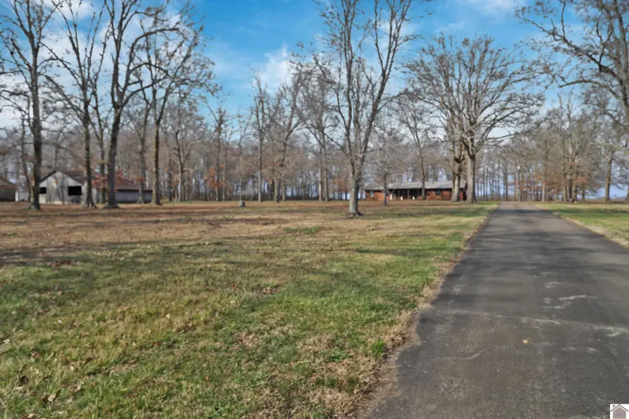 2156 Poor Farm Rd, Murray, KY 42071 - #3