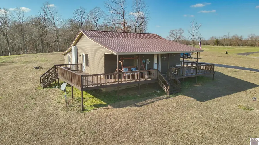 2431 N Wadesboro Road, Benton, KY 42025 - #3