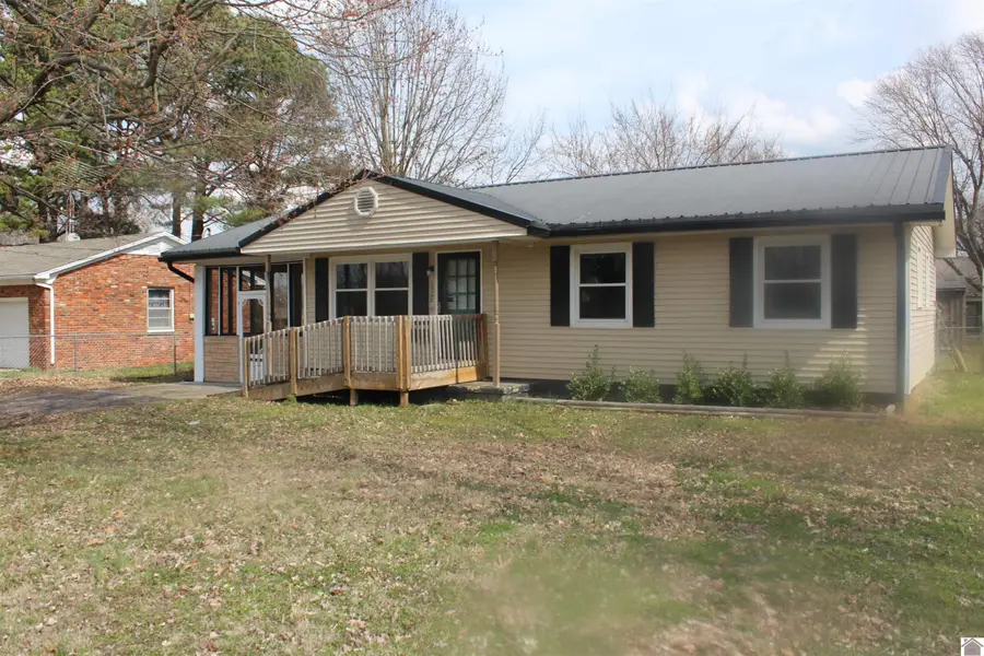1506 Murray Street, Mayfield, KY 42066 - #2