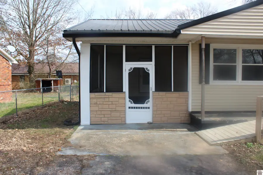 1506 Murray Street, Mayfield, KY 42066 - #3