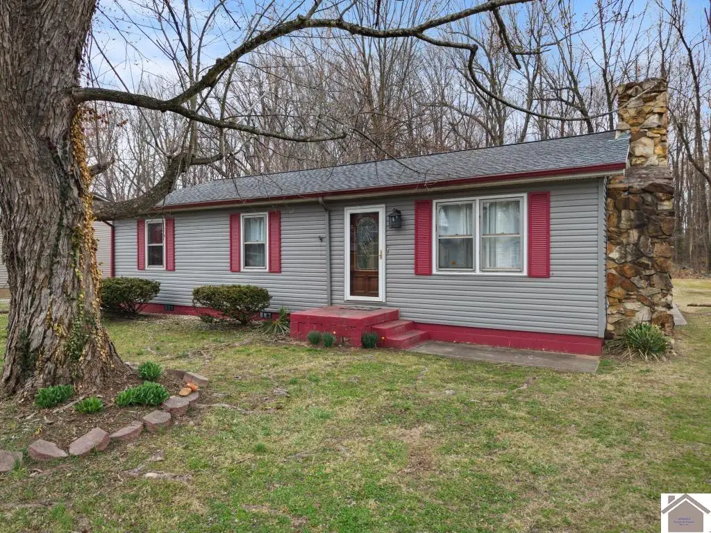 300 Valley St, Paducah, KY 42003 - #1