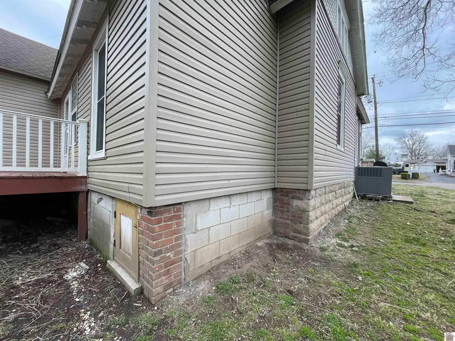 605 N Jefferson St, Princeton, KY 42445 - #3