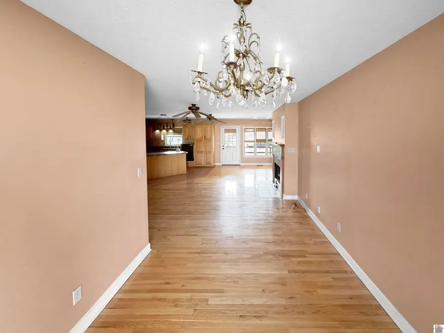 102 Meadowlark Rd, Princeton, KY 42445 - #3