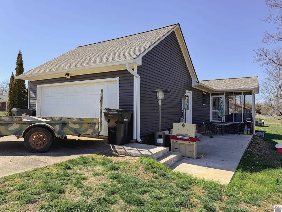 103 Dogwood Ln, Princeton, KY 42445 - #3