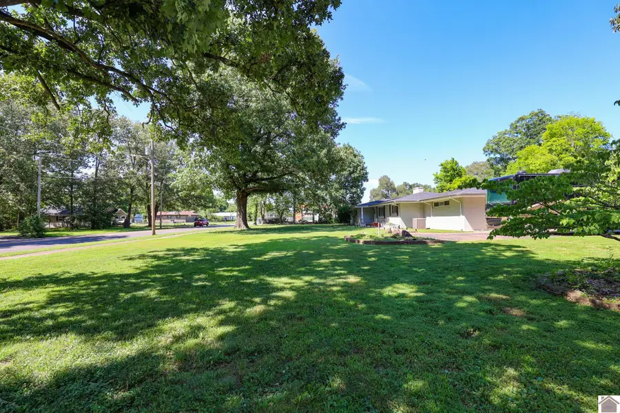 1450 Hc Mathis Dr, Paducah, KY 42001 - #2